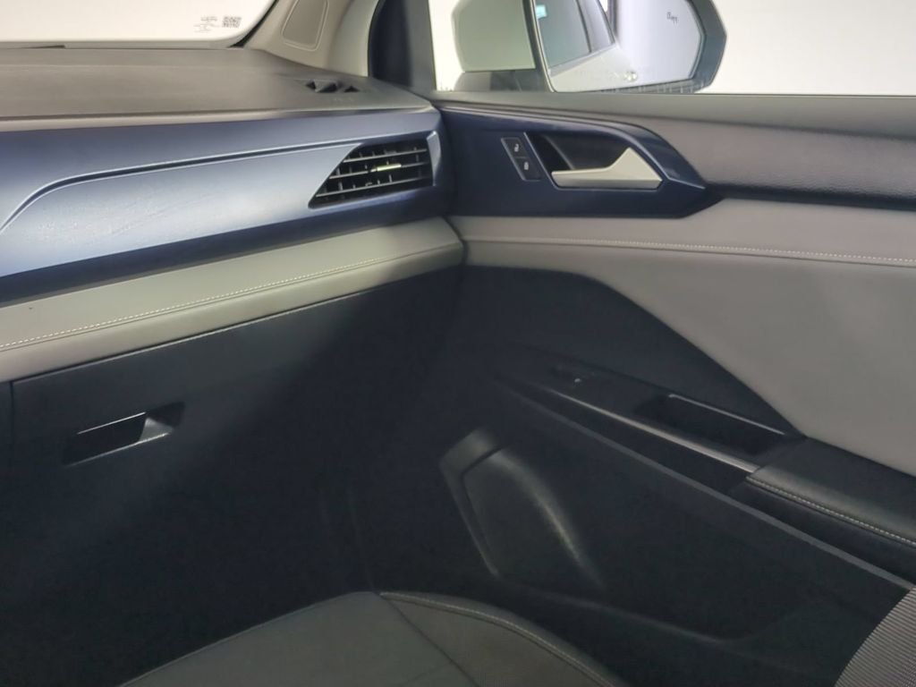 2024 Volkswagen Taos SE - Photo 23