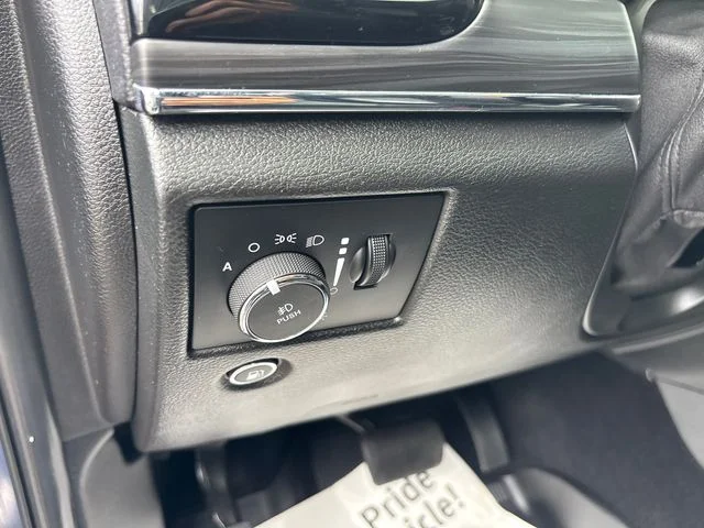 Used 2021 Blue Jeep Limited image 17