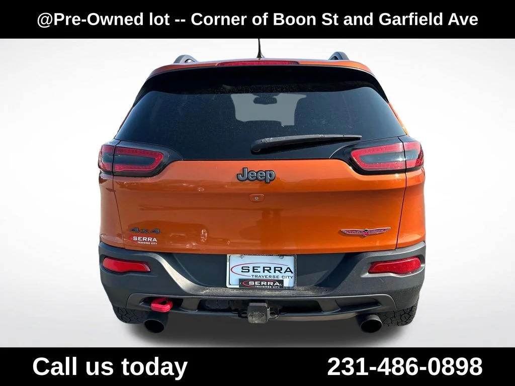 Used 2015 Orange Jeep Trailhawk image 4