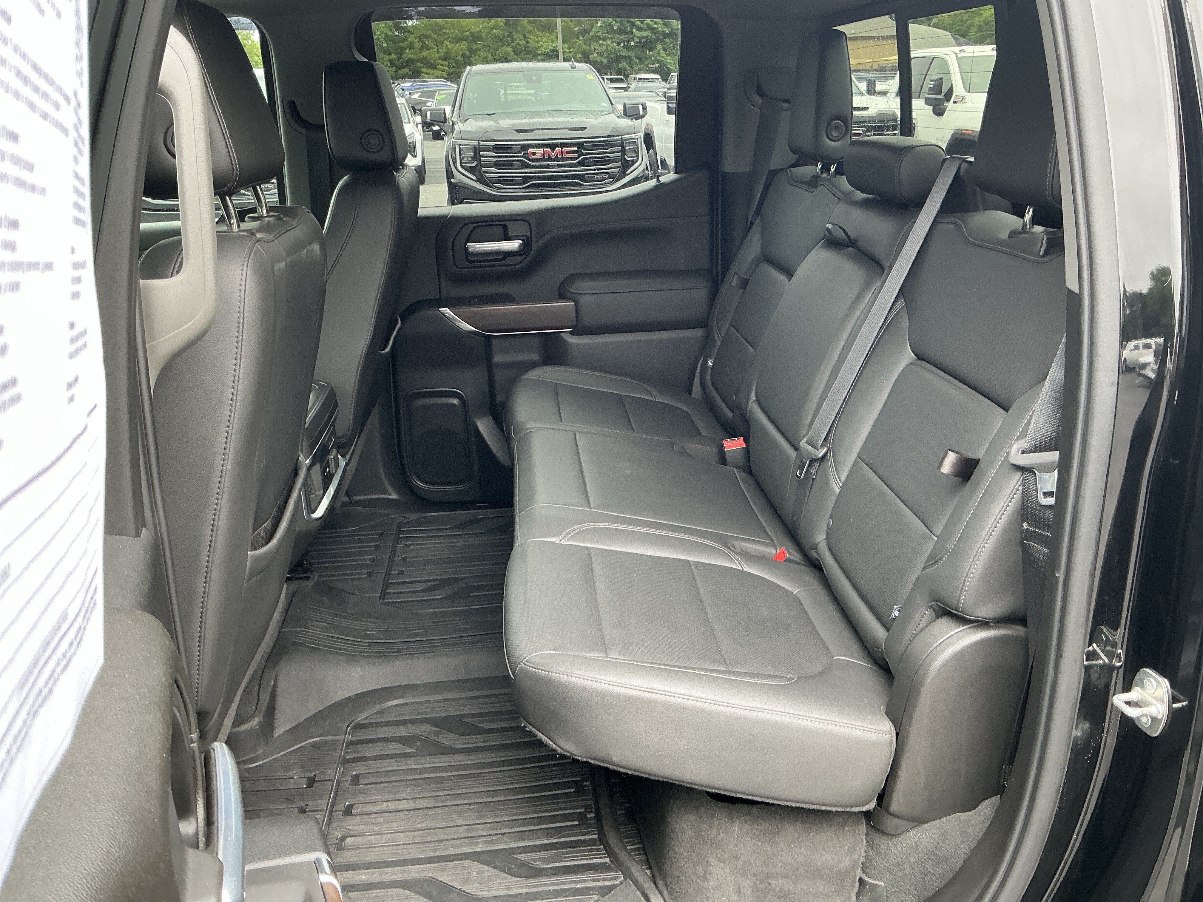 Used 2021 Onyx Black GMC SLT image 10