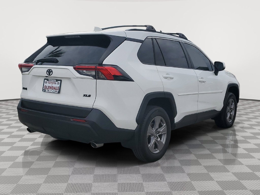 Certified Used 2023 Ice Toyota XLE image 4
