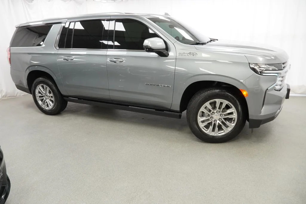 2023 Chevrolet Suburban High Country - Photo 13