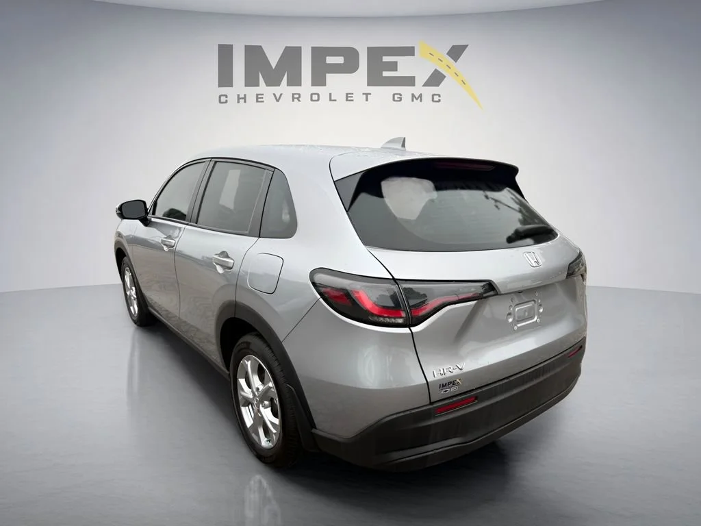 Used 2025 Silver Honda LX image 3