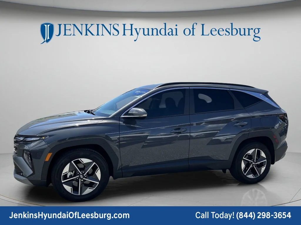 Used 2025 Gray Hyundai SEL Convenience image 10