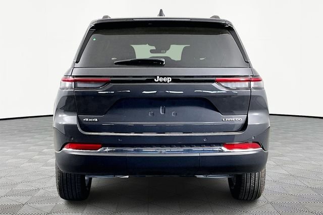 New 2026 Baltic Gray Metallic Clear-Coat Exterior Paint Jeep Laredo X image 5