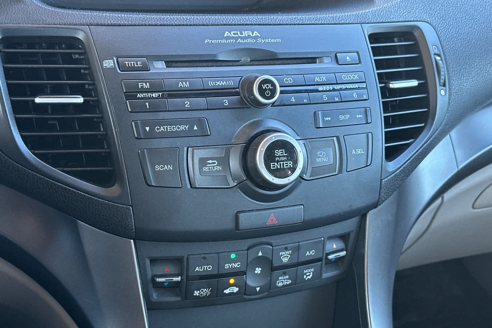 Used 2012  Acura  image 20