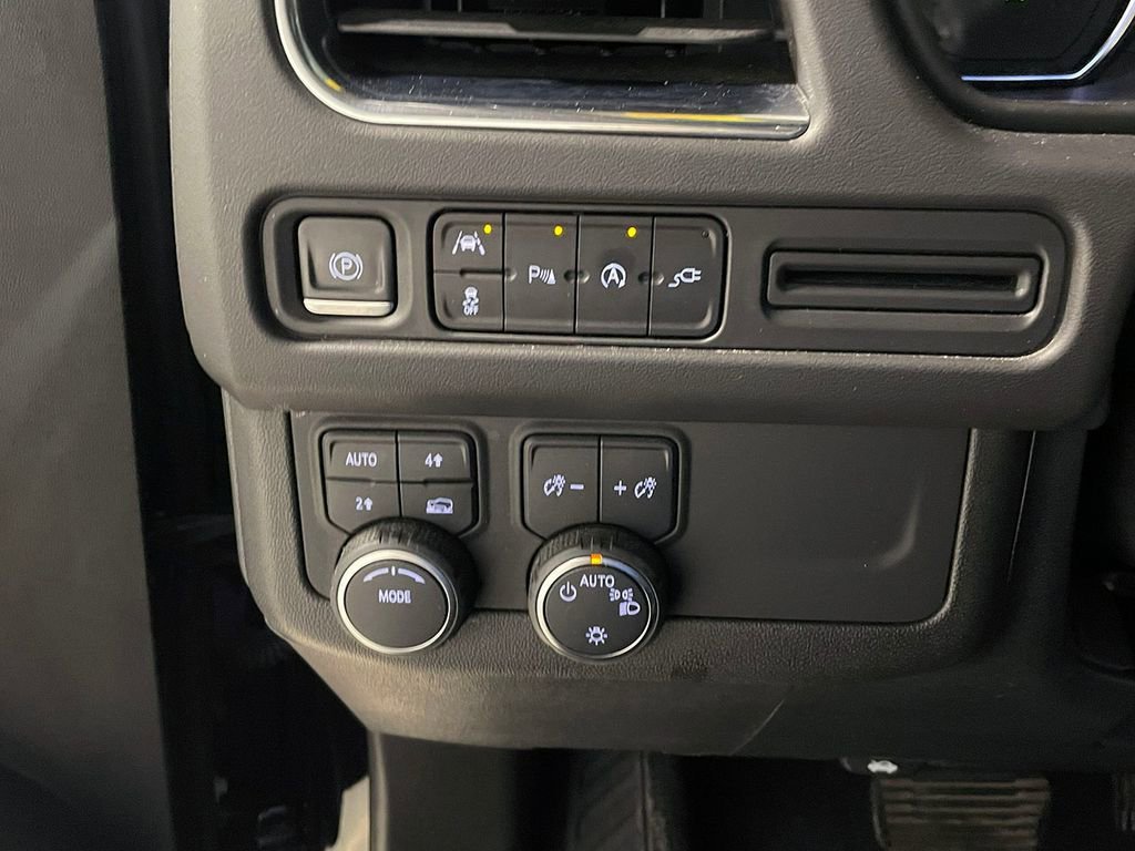 Used 2022 Black Chevrolet LS image 41