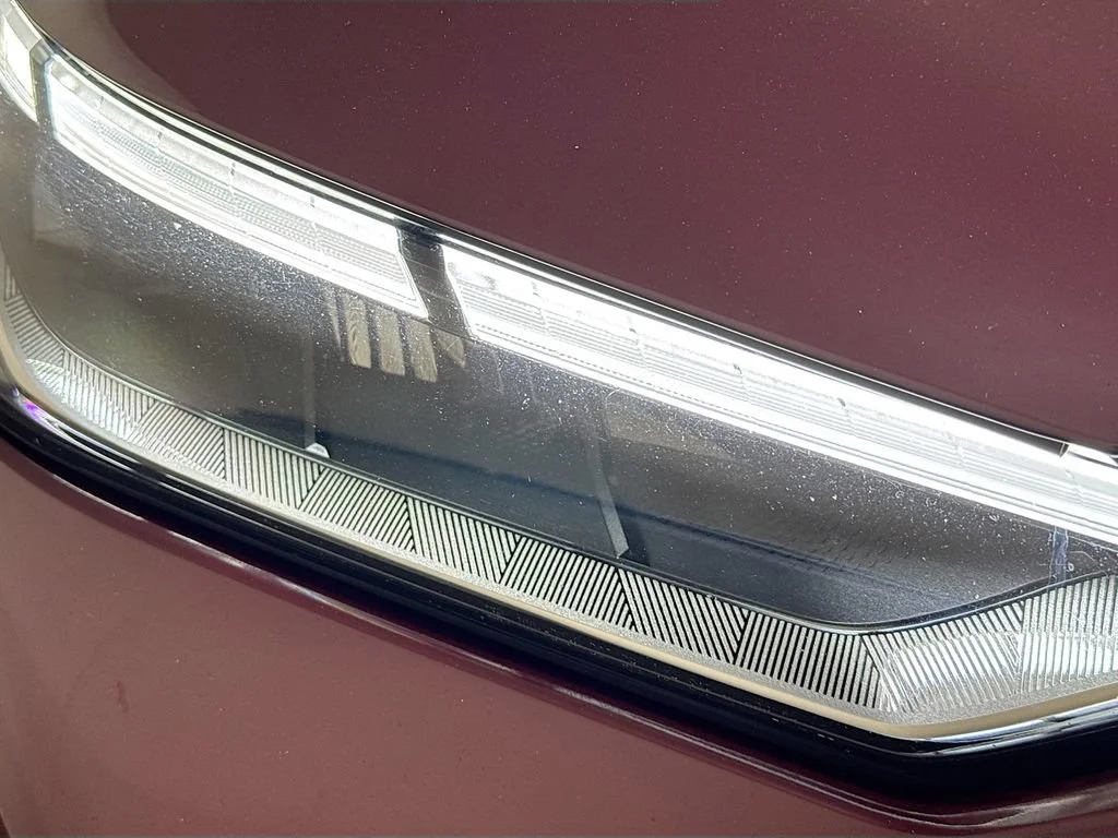 Certified Used 2023 Red INFINITI LUXE image 41