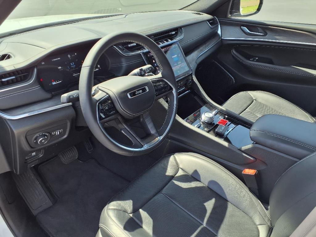 2024 Jeep Grand Cherokee Overland - Photo 16