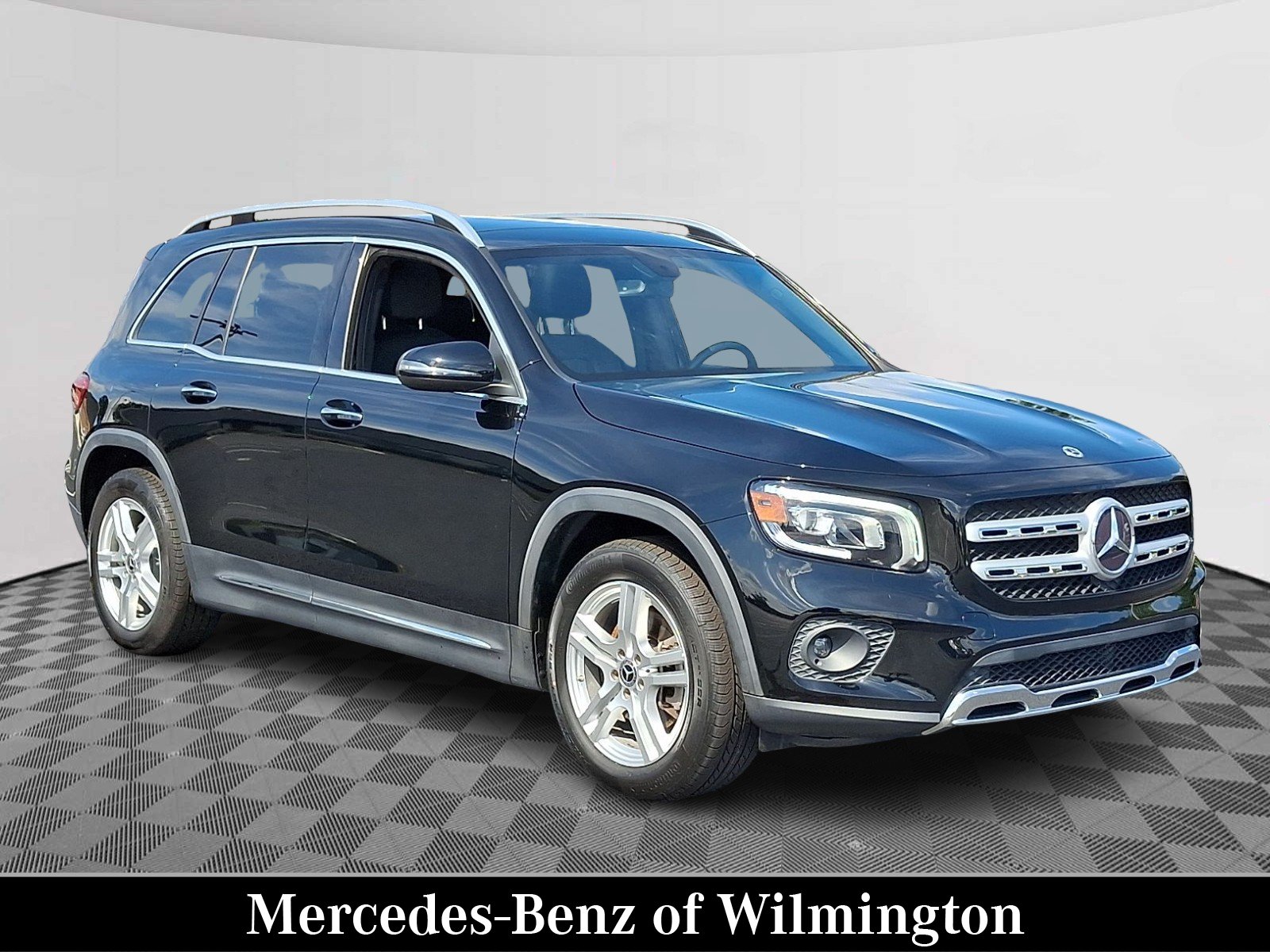 Certified Used 2021 Night Black - 696 Mercedes-Benz 4MATIC® image 1