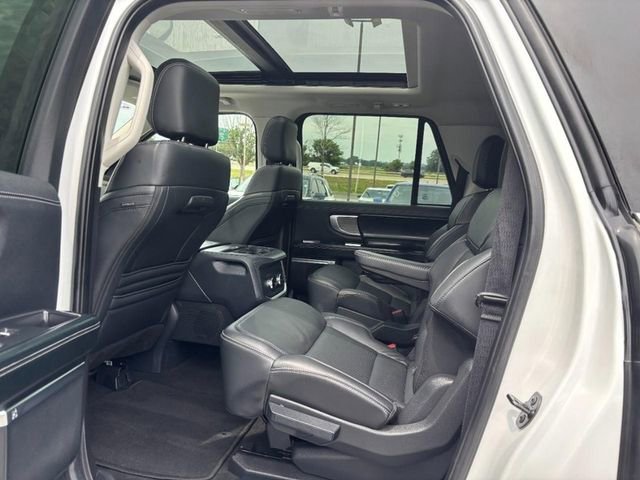 2025 Ford Expedition Platinum - Photo 11