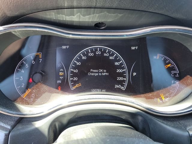 Used 2014 Red Jeep Laredo image 18