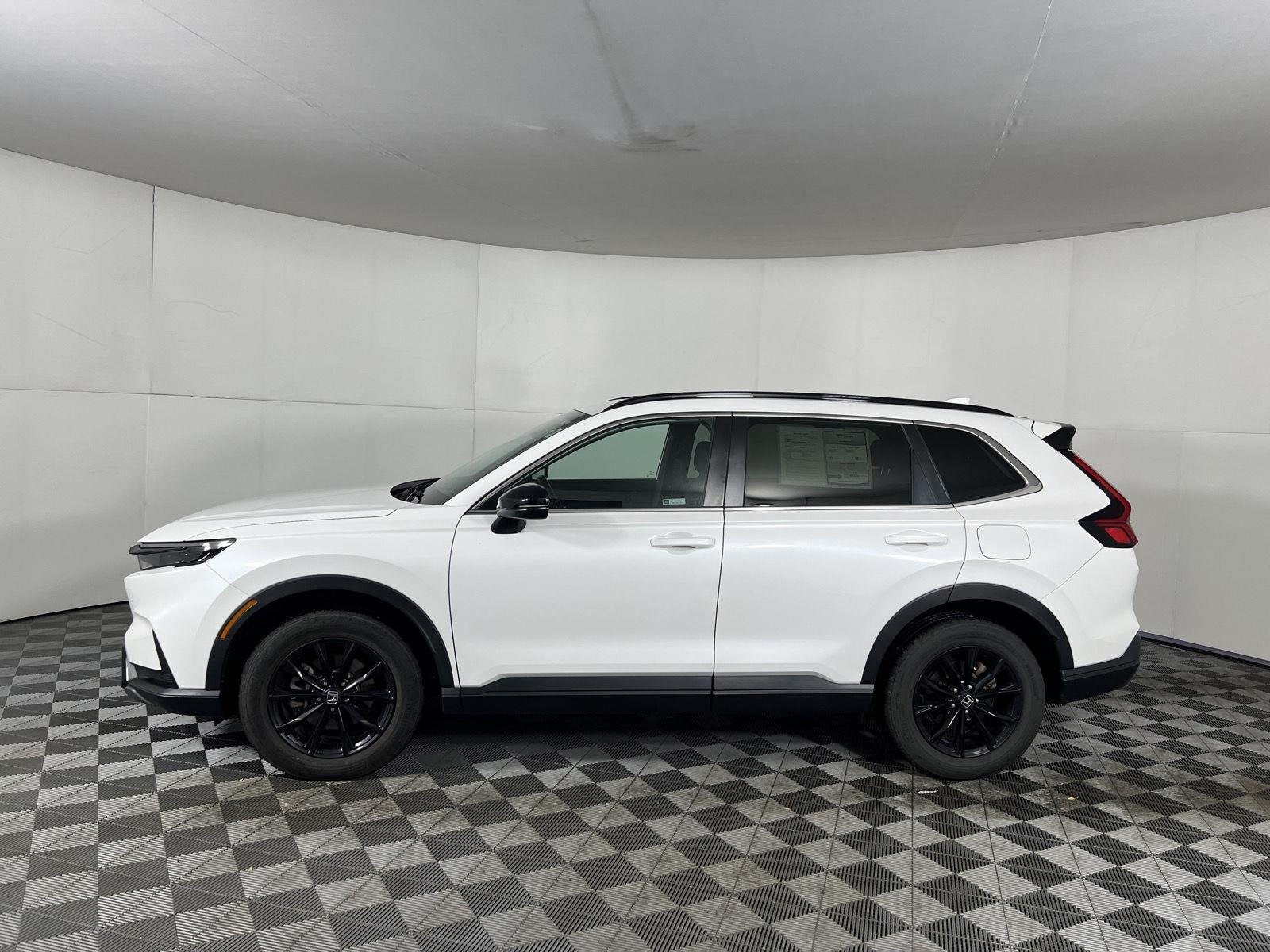 Used 2024 Platinum White Pearl Honda Sport image 6