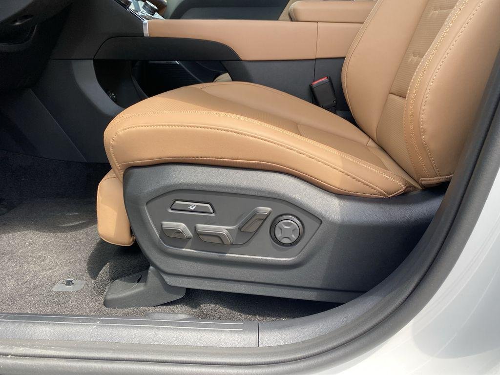 New 2026 Serenity White Hyundai Calligraphy FWD image 12
