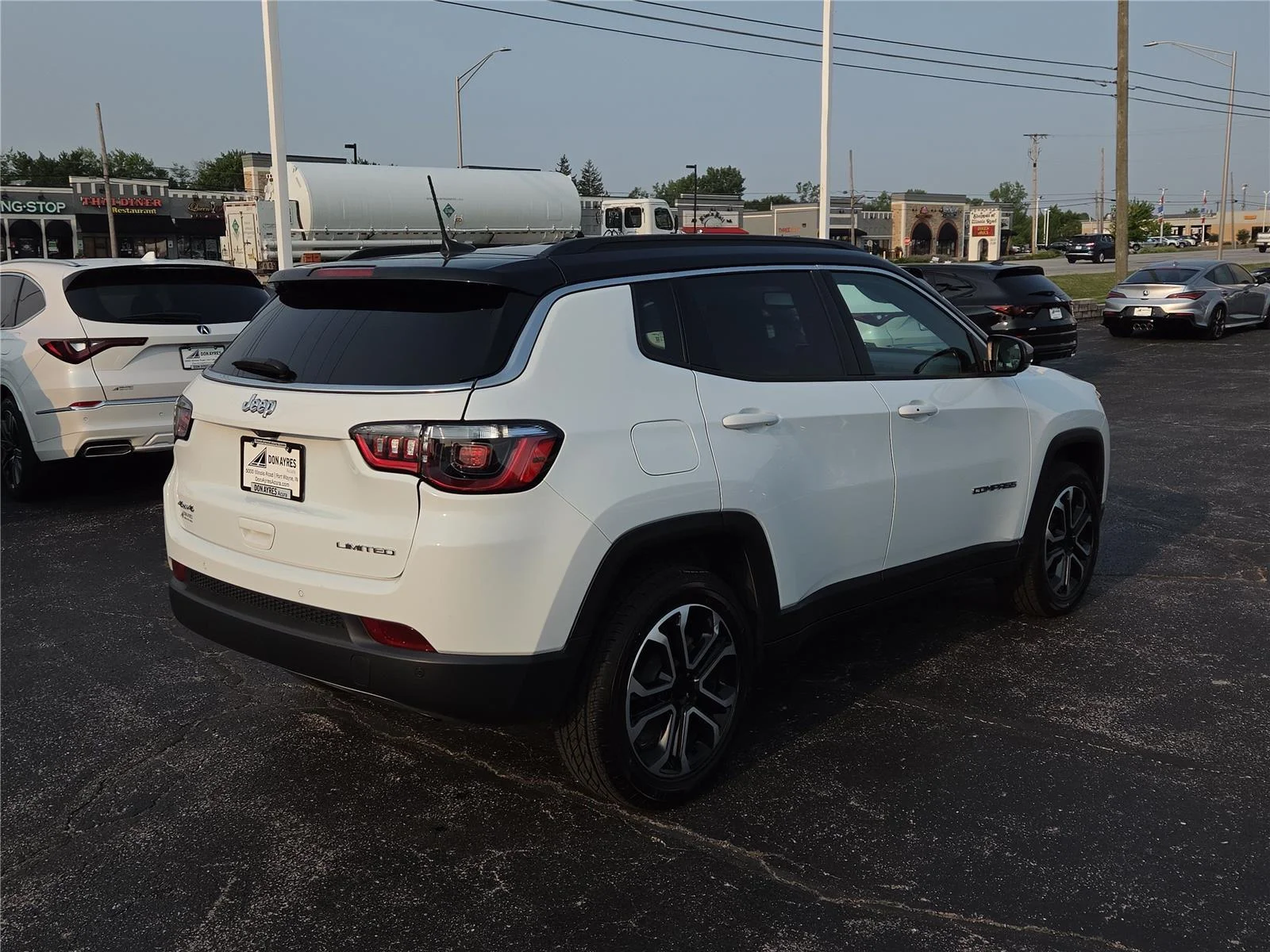 Used 2024 Bright White Clearcoat Jeep Limited image 27