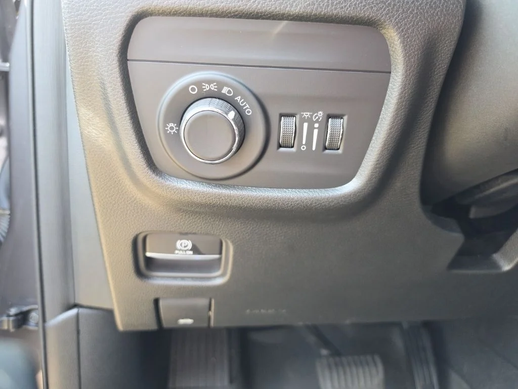 Used 2023 Gray Jeep Altitude X image 25