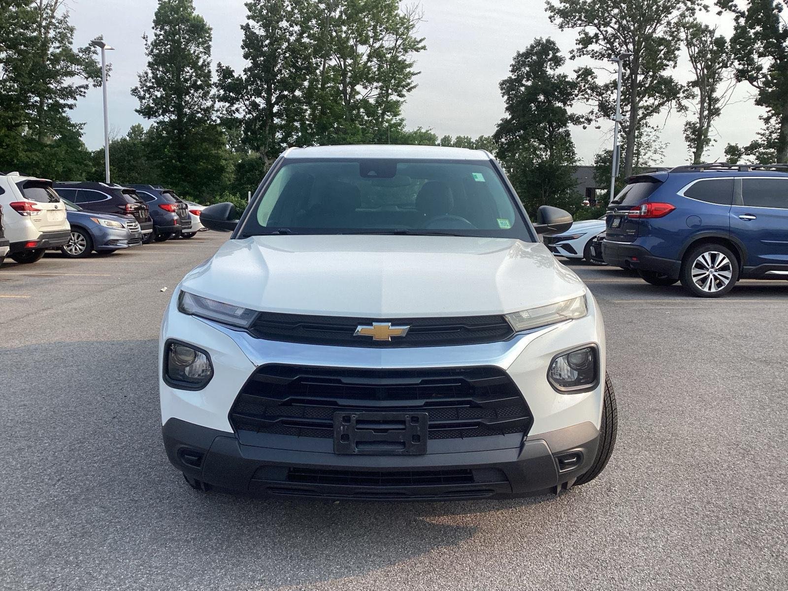 Used 2022 Summit White Chevrolet LS image 2