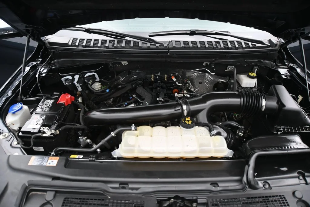 Used 2024  Ford Platinum image 30