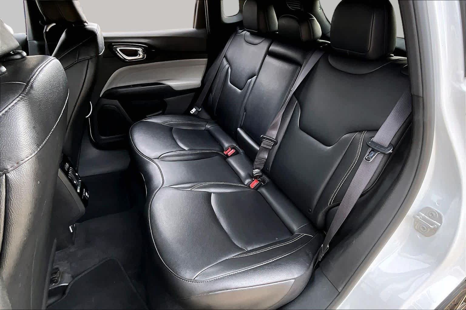 Used 2025 Bright White Clearcoat Jeep Limited image 18