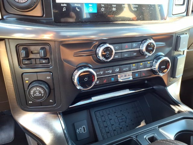 New 2026 Star White Metallic Tri-Coat Ford King Ranch® image 14