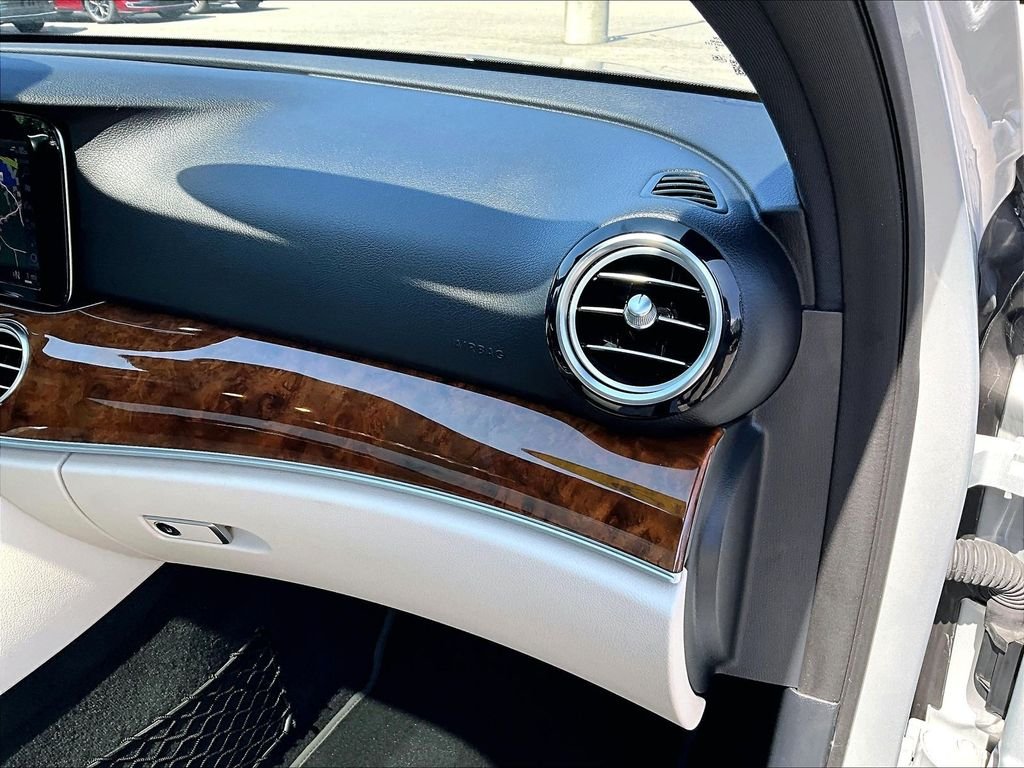 Used 2019 Black Mercedes-Benz E 300 image 13