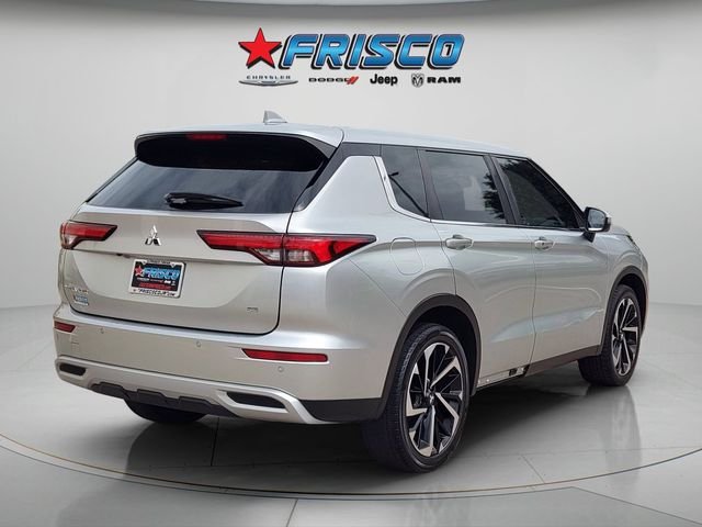 Used 2023 Silver Mitsubishi SE image 7
