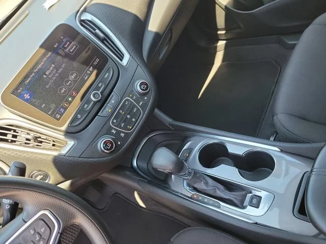 2025 Chevrolet Malibu 1LT - Photo 37