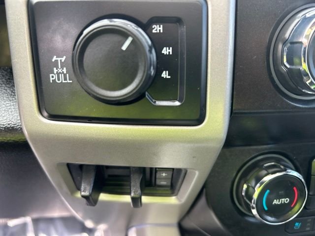 Used 2020 Black Metallic Ford Lariat image 28