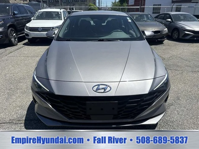 Used 2023  Hyundai SEL image 9