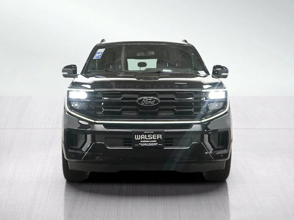 Used 2025 Agate Black Metallic Ford Platinum image 8