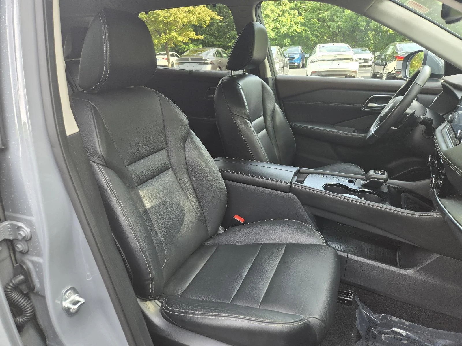 Used 2021 Boulder Gray Pearl Nissan SL image 25