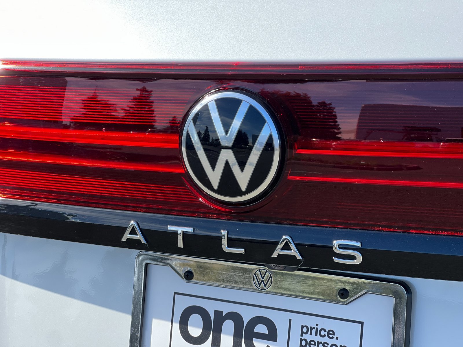 New 2026 Opal White Pearl Volkswagen 2.0T Peak Edition image 26