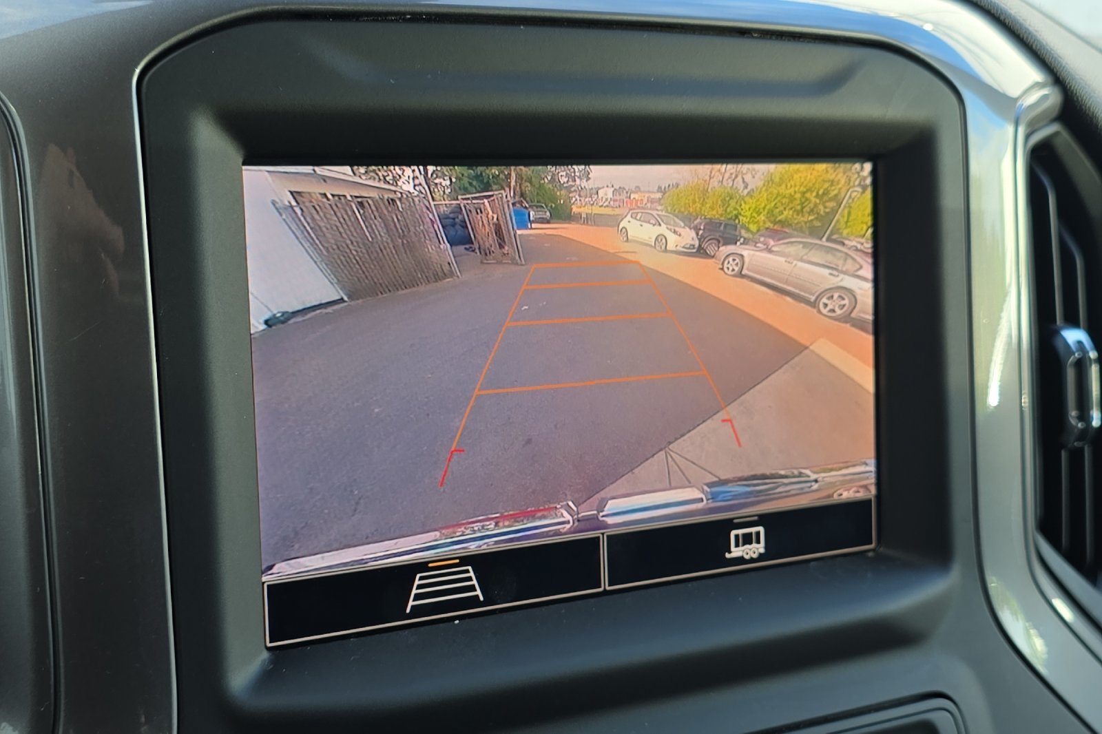 Used 2023  GMC Pro image 17