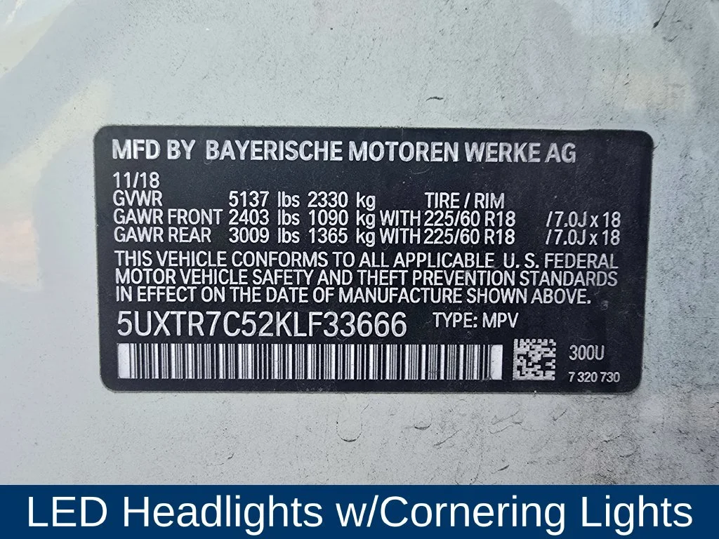 Used 2019 White BMW sDrive30i image 11