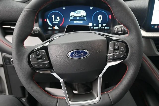 New 2027 Avalanche Gray Ford ST-Line image 10