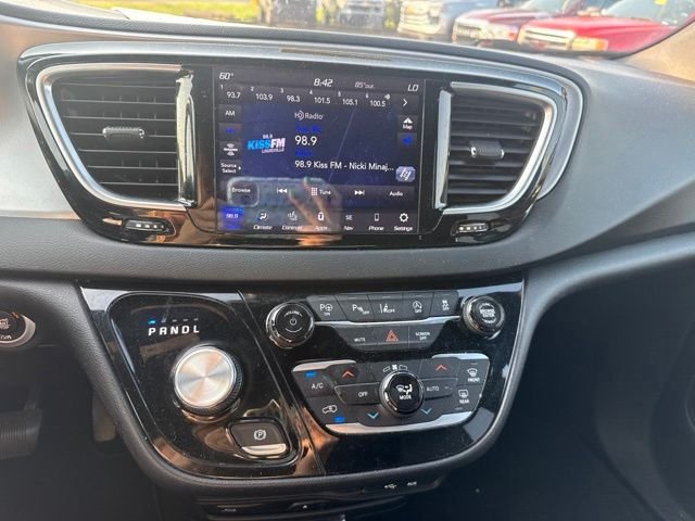 Used 2018 Blue Chrysler Touring L Plus image 11