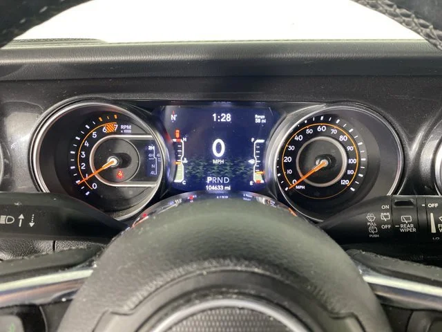Used 2020 White Jeep Unlimited Sahara Altitude image 22