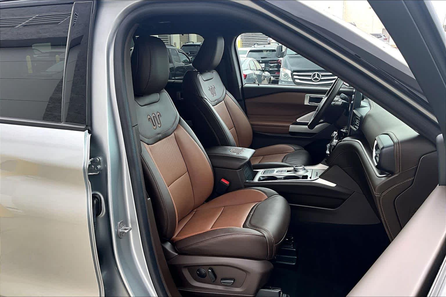 Used 2023 Iconic Silver Metallic Ford King Ranch image 9