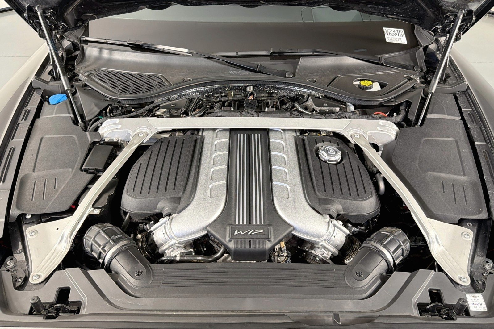Used 2021 GRAY Bentley W12 image 11