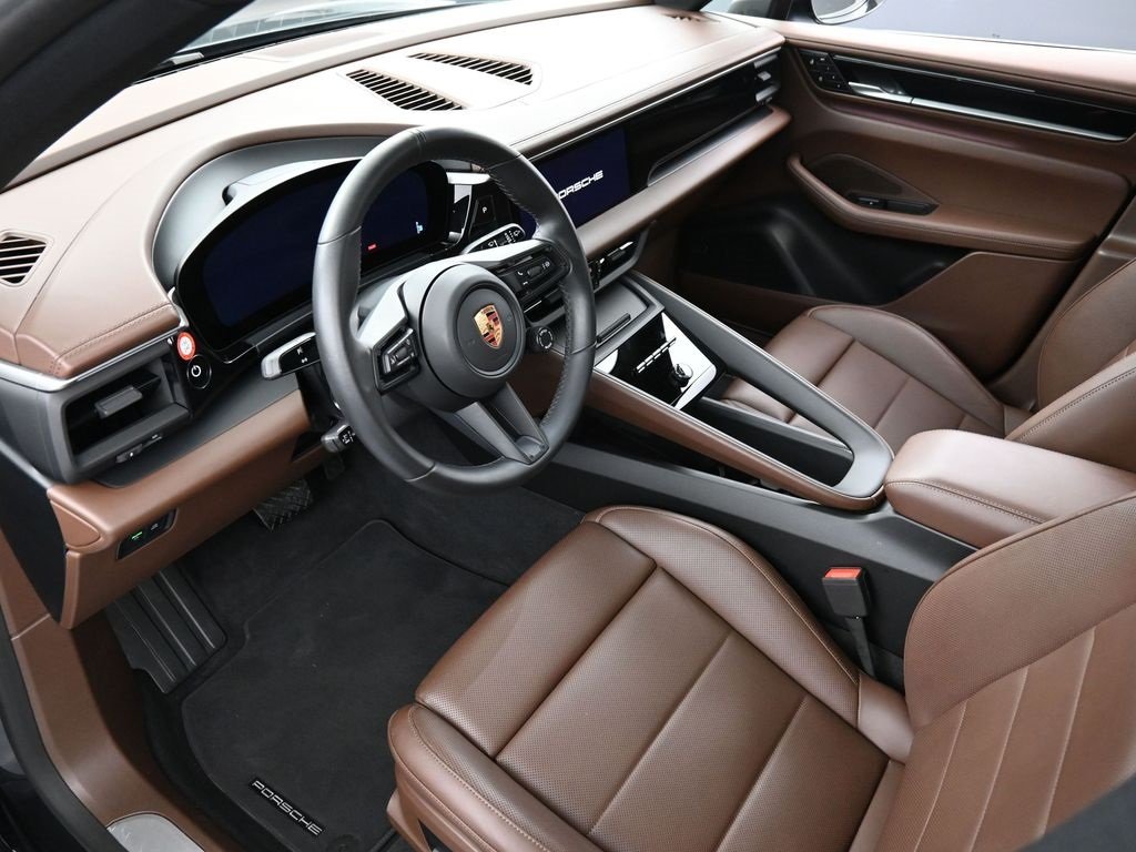 2024 Porsche Macan Electric 4 photo 3