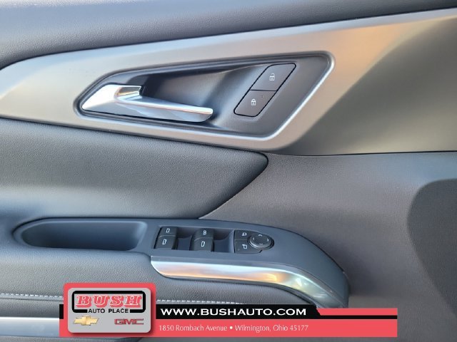 New 2027 Mosaic Black Metallic Chevrolet LT image 17