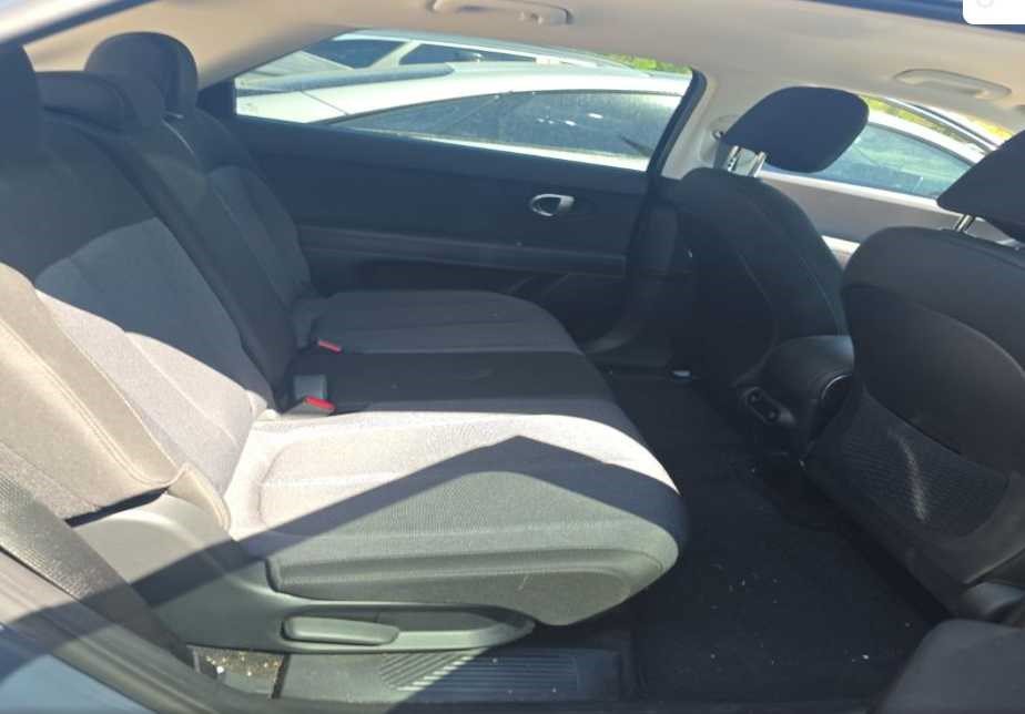 Used 2024 Digital Teal Hyundai SEL image 11