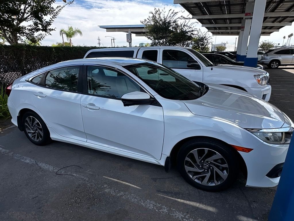 Used 2016 White Orchid Pearl Honda EX image 17