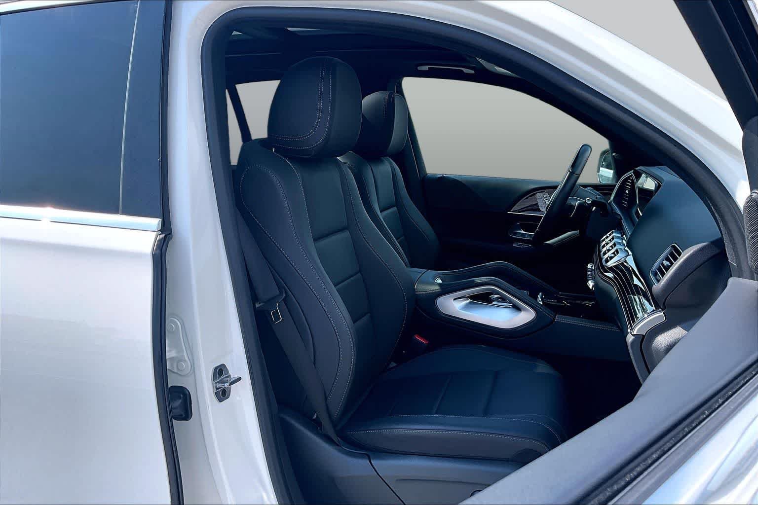 Used 2025 Polar White Mercedes-Benz GLE 450e image 8