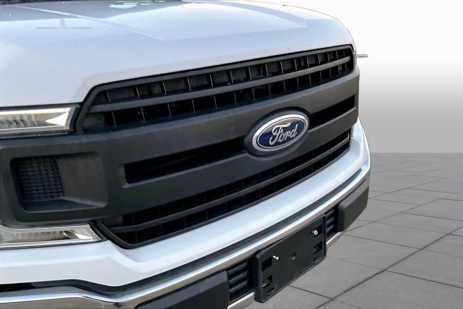 Used 2018 Oxford White Ford XL image 30