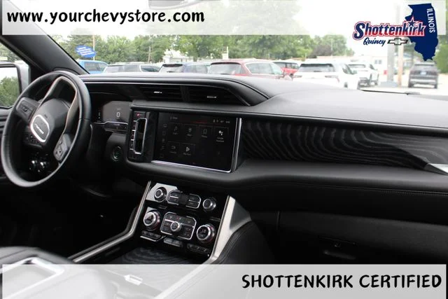Used 2023 Silver GMC Denali image 13