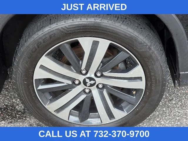 Used 2020 Labrador Black Metallic Mitsubishi 2.0 SE image 9