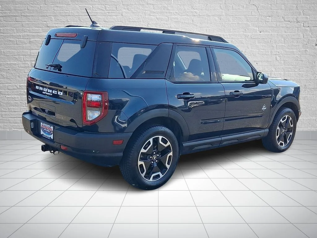 Used 2021 Alto Blue Metallic Tinted Clearcoat Ford Outer Banks image 5