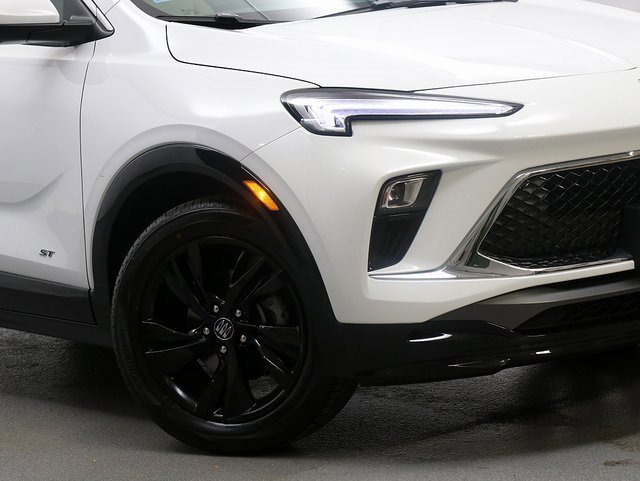 2026 Buick Encore GX Sport Touring photo 3