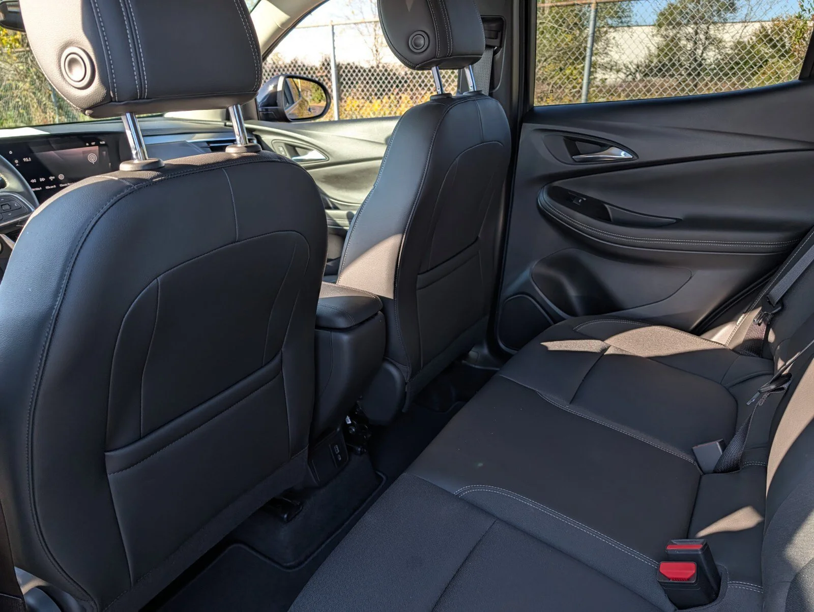 Used 2024 Ebony Twilight Metallic Buick Preferred image 22